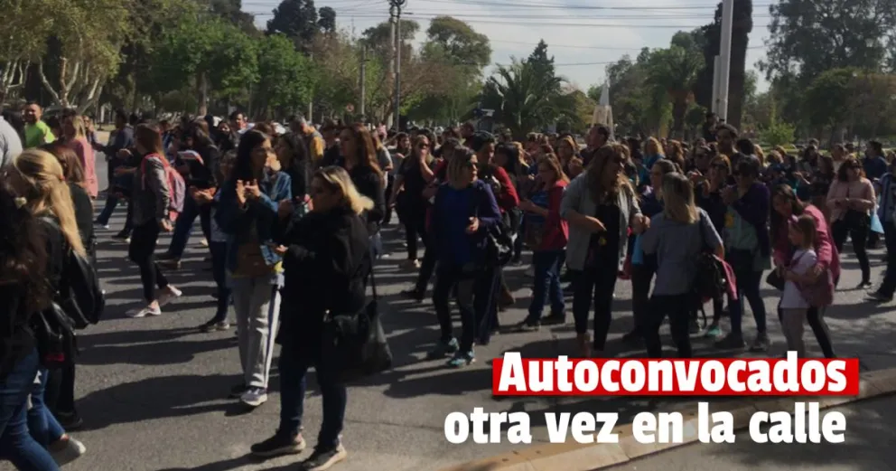 Autoconvocados se manifestaron en el Centro Cívico