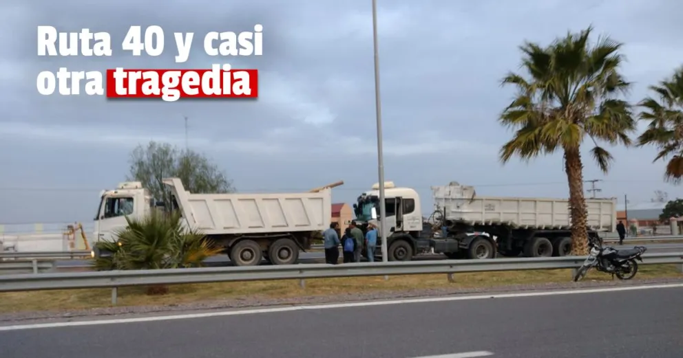 Dos camiones chocaron por esquivar a niños que cruzaban Ruta 40 