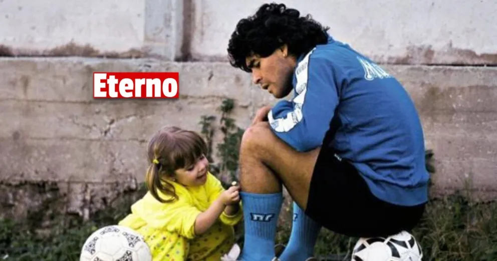 Maradona cumpliría 62 años: de la emotiva canción de Dalma a los saludos del fútbol