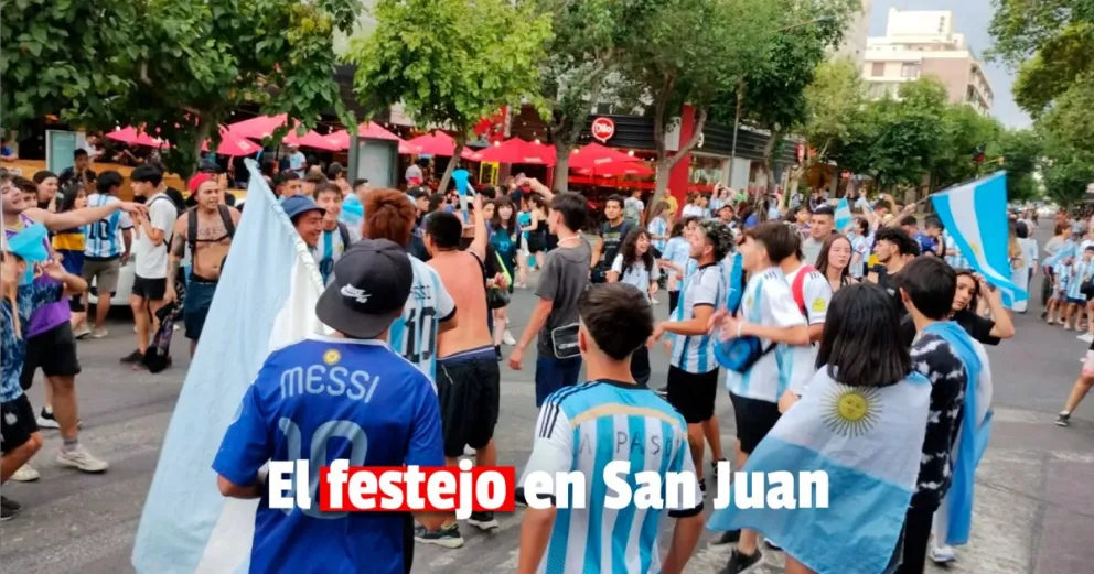 En San Juan se festejó el pase de Argentina a octavos