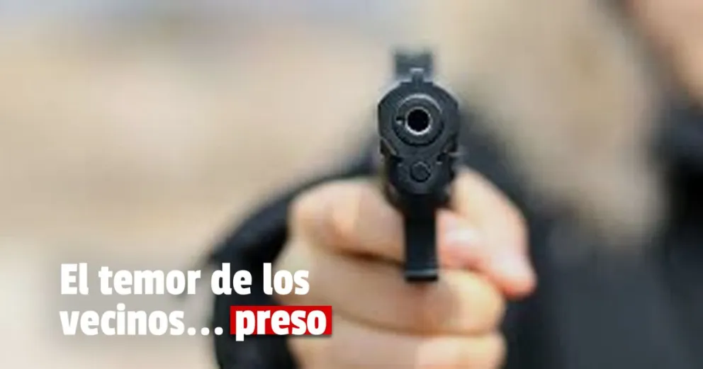 Amenazó a sus vecinos con un arma calibre 32 y quedó detenido
