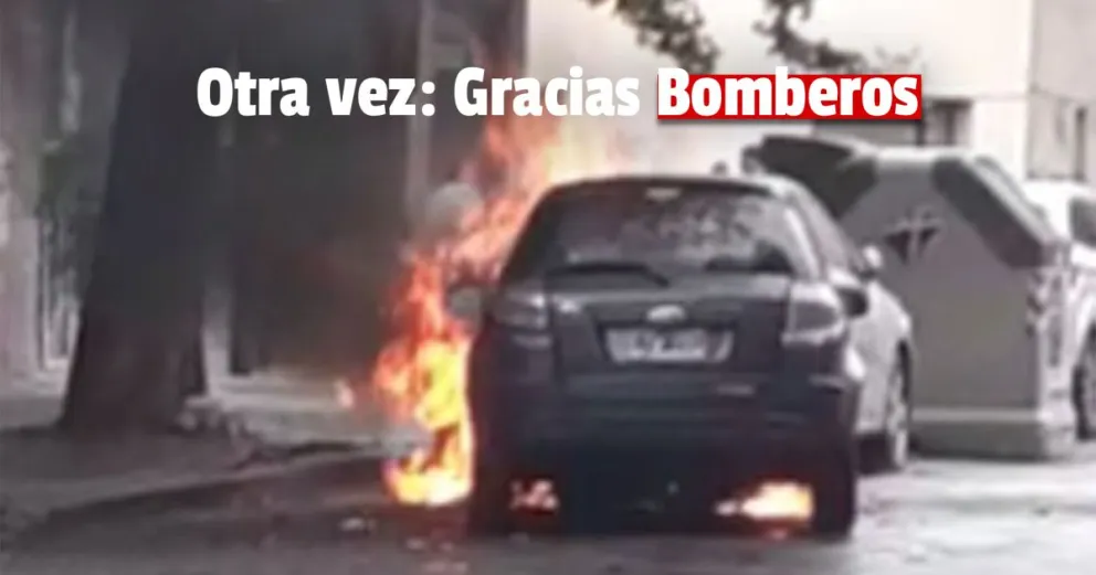 Se les incendiaba el auto con un niño adentro y llegaron los bomberos a tiempo