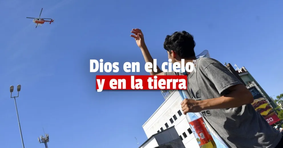 La Selección desde un helicóptero vuela sobre el Obelisco y la ciudad de Buenos Aires