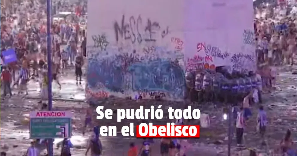 Graves incidentes en el Obelisco: ocho efectivos heridos