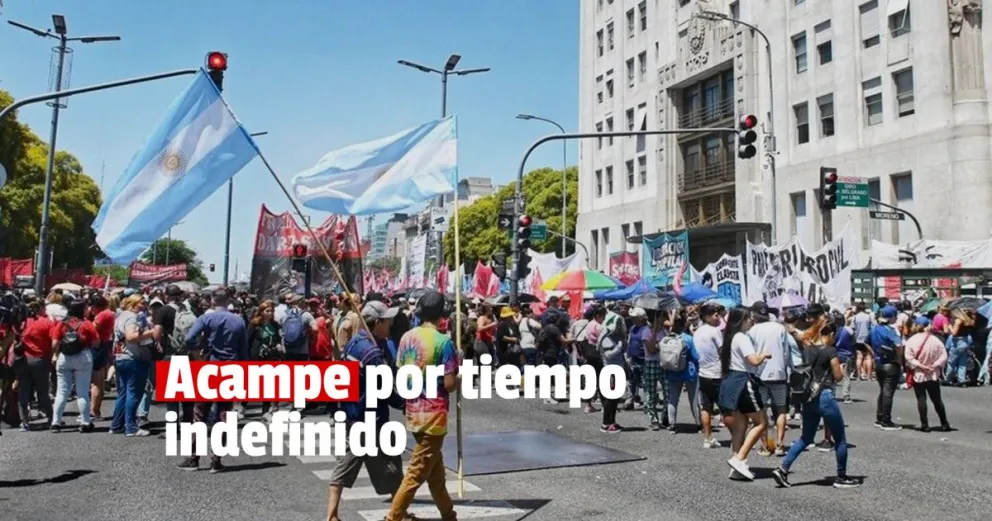 Acampe en reclamo por "una Navidad sin hambre"