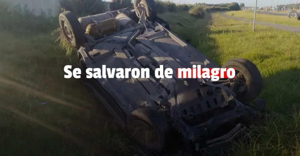 Un auto volcó en Ruta 40 