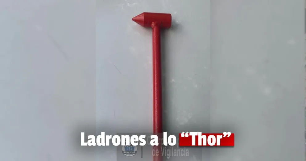 Detienen a dos ladrones que con un martillo intentaron robar una moto 