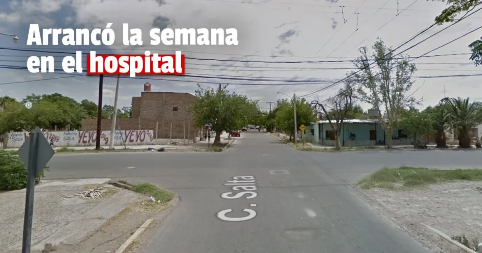 Una motociclista chocó con una camioneta y sufrió una severa lesión 