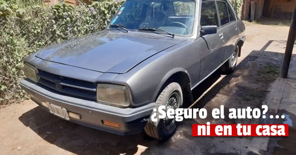 Dejó el auto estacionado en su casa y se lo robaron