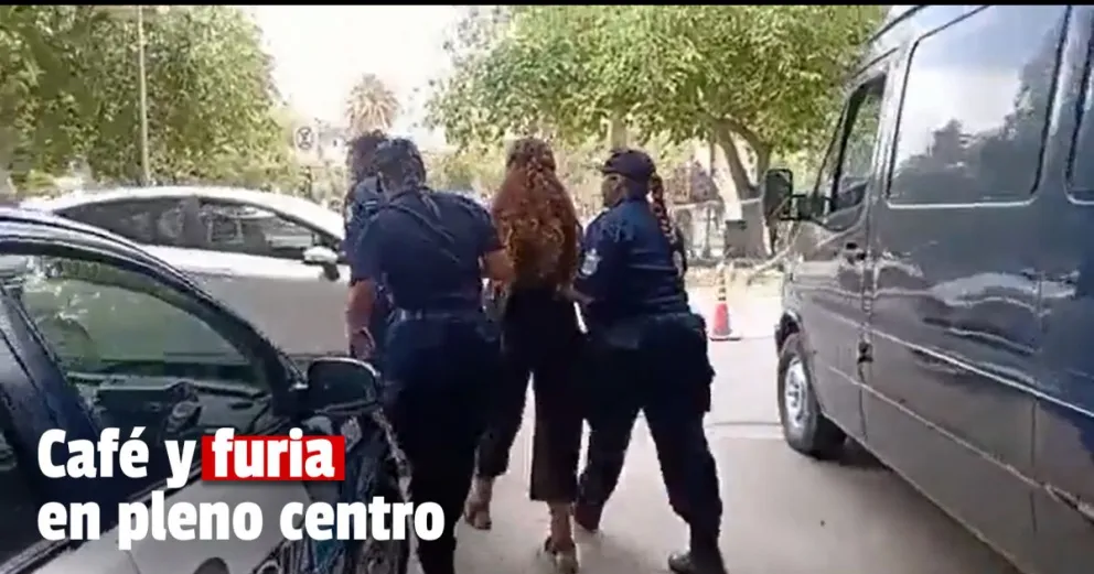 No quería pagar y encima intentó sacarle el arma a un policía
