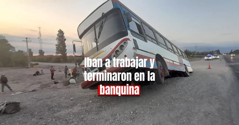 Un colectivo con trabajadores terminó en un desagüe en Pocito
