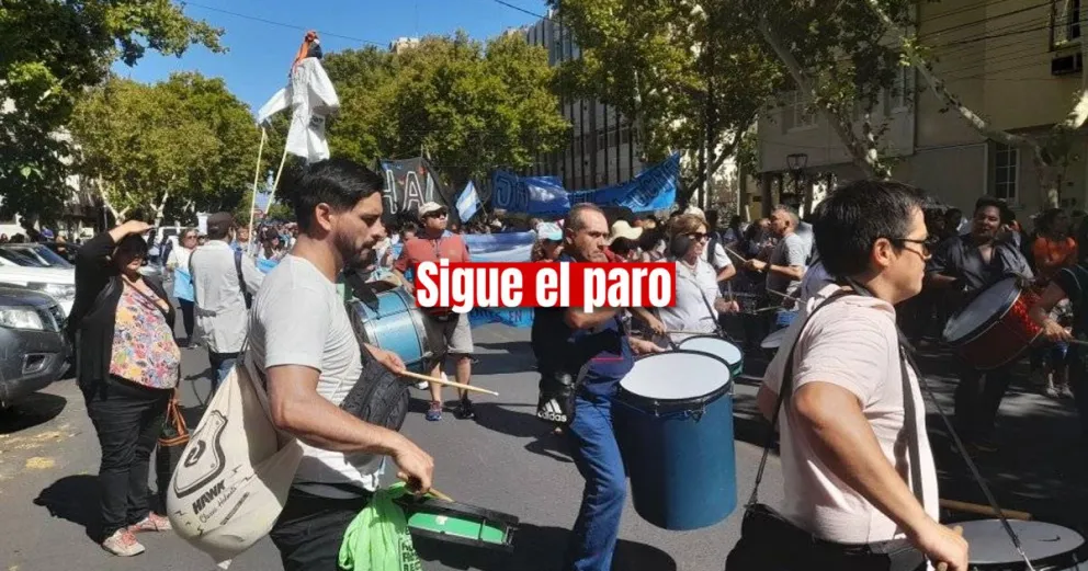 Sigue la medida de fuerza por parte de los docentes autoconvocados