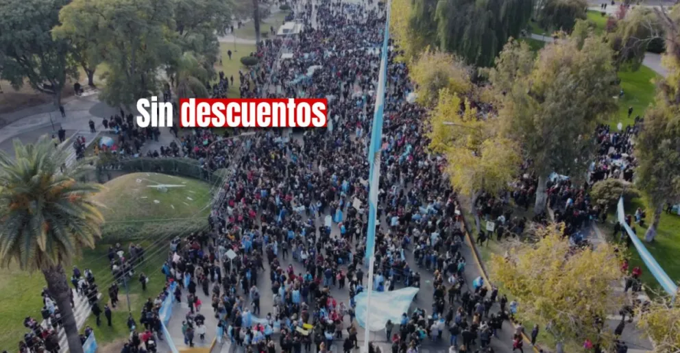 Los docentes cobrarán su sueldo sin descuentos