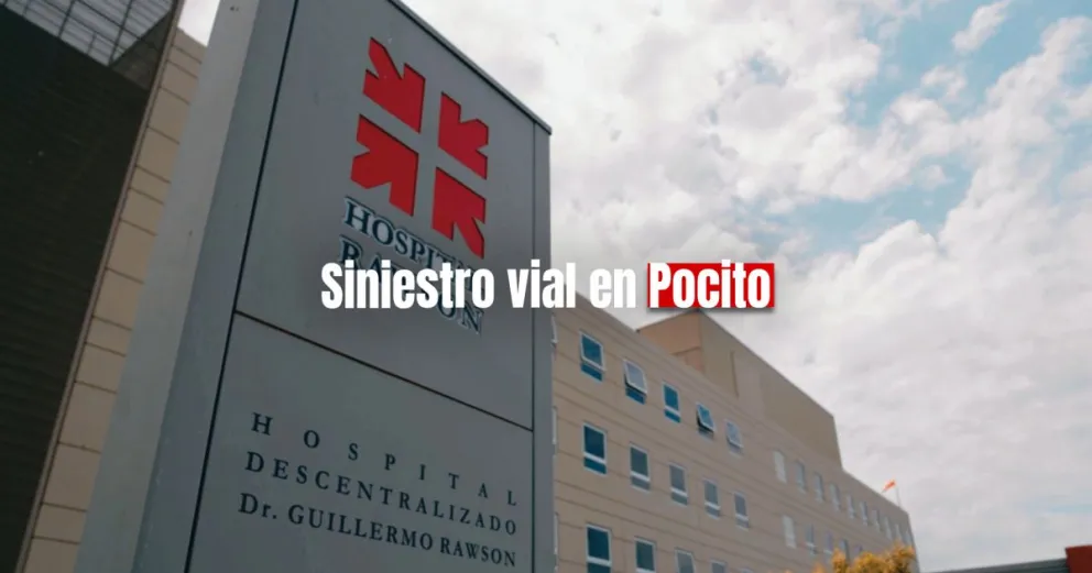 Un motociclista chocó con una camioneta y terminó en el hospital 