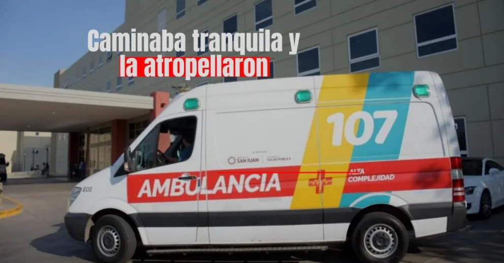 Un joven conductor chocó a una mujer que iba caminando