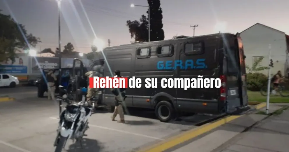 Un hombre tomó de rehén a un compañero y lo acusó de no pagarle