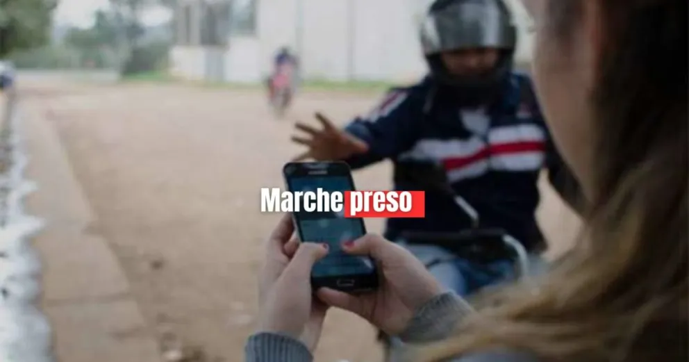 Un joven de 20 años terminó detenido tras arrebatar un celular 