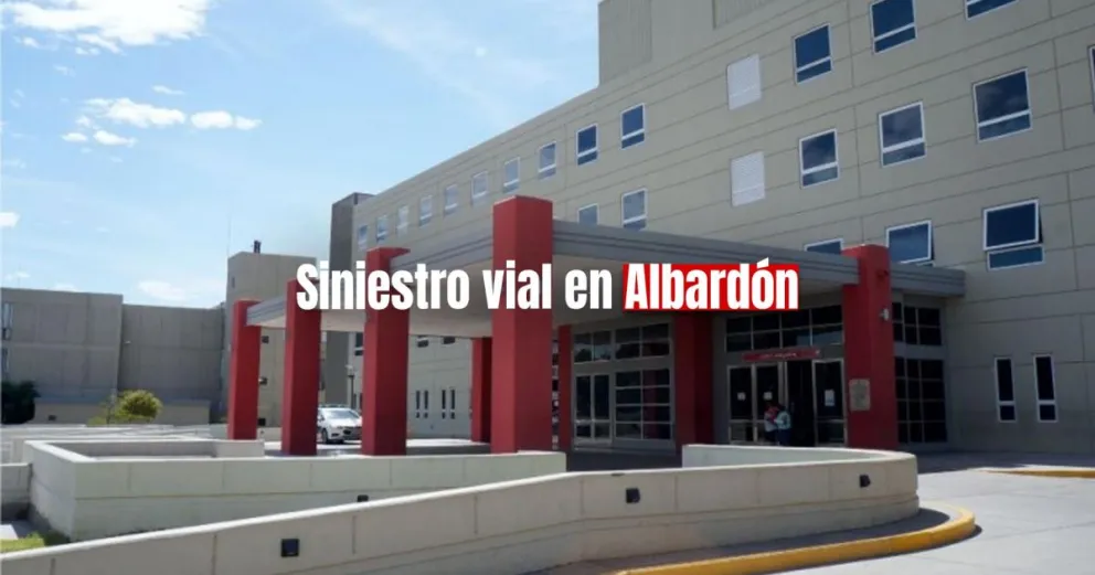 Un joven chocó con un auto y terminó con varias heridas 